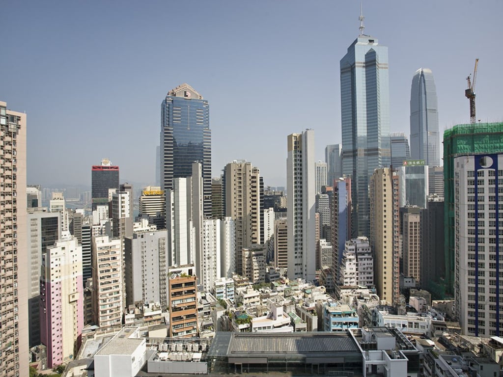 https://img.propertyraptor.com/cdn-cgi/imagedelivery/KD5bF_AFL0JDTbKLWF7z9g/ap8/ap8_001/hornet/prp/img/de86788b1dc792a18c151006b08ab7b2.jpg/public