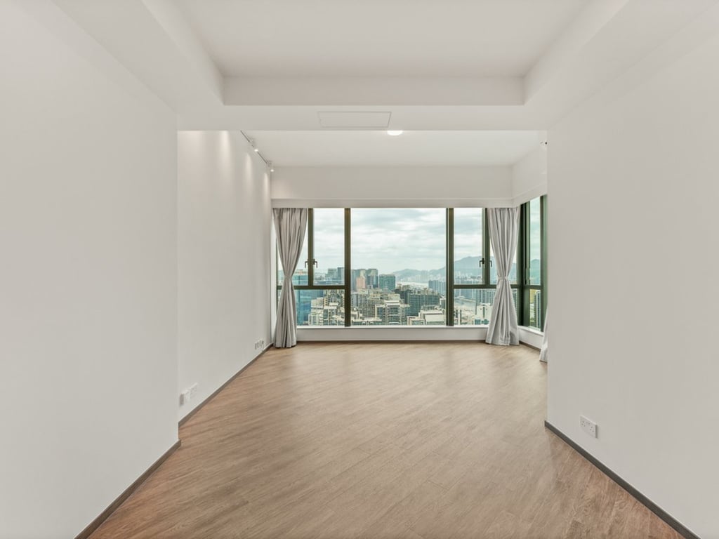 https://img.propertyraptor.com/cdn-cgi/imagedelivery/KD5bF_AFL0JDTbKLWF7z9g/ap8/ap8_001/hornet/prp/img/deaddef16a074c4acaff181a77e56003-wtm.jpg/public