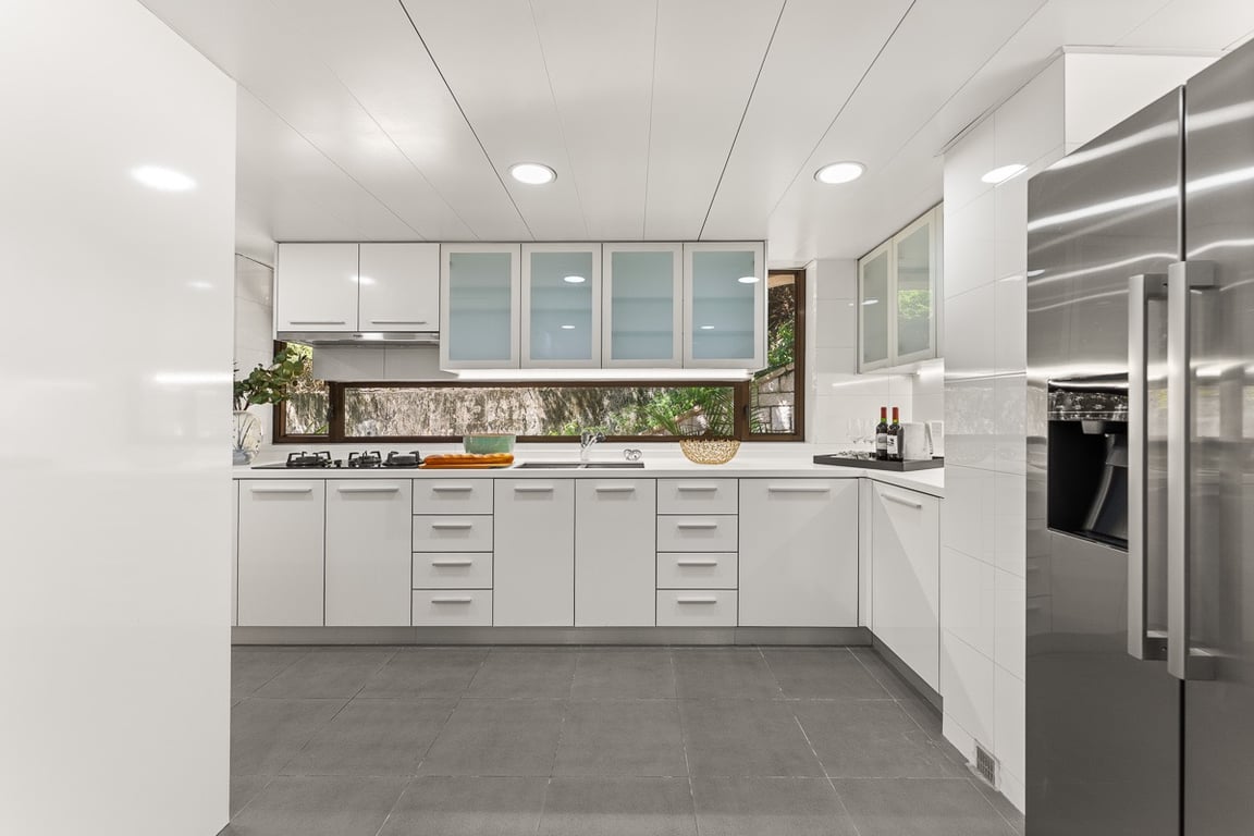 https://img.propertyraptor.com/cdn-cgi/imagedelivery/KD5bF_AFL0JDTbKLWF7z9g/ap8/ap8_001/hornet/prp/img/df4b5ede693d7e90fe4b75340987bbb8-wtm.jpg/public