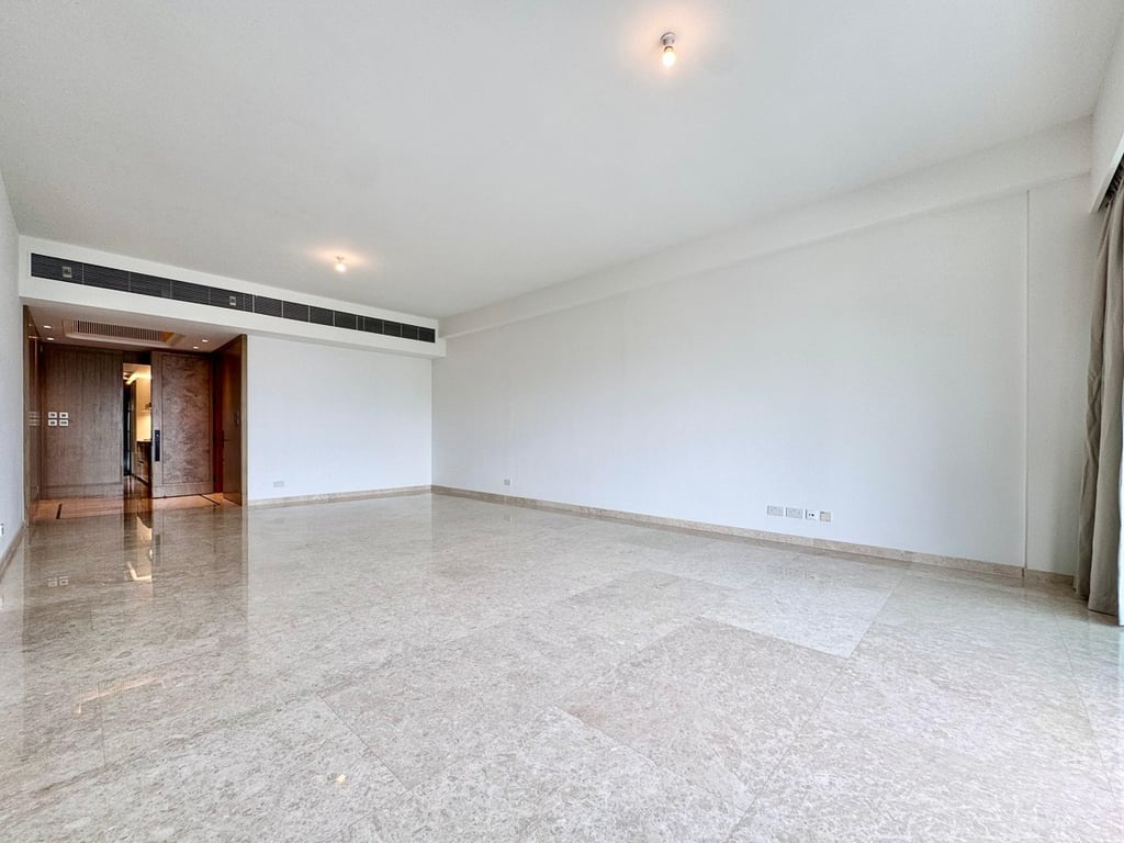 https://img.propertyraptor.com/cdn-cgi/imagedelivery/KD5bF_AFL0JDTbKLWF7z9g/ap8/ap8_001/hornet/prp/img/df51192b819350bc266e313b2a91b1eb-wtm.jpg/public