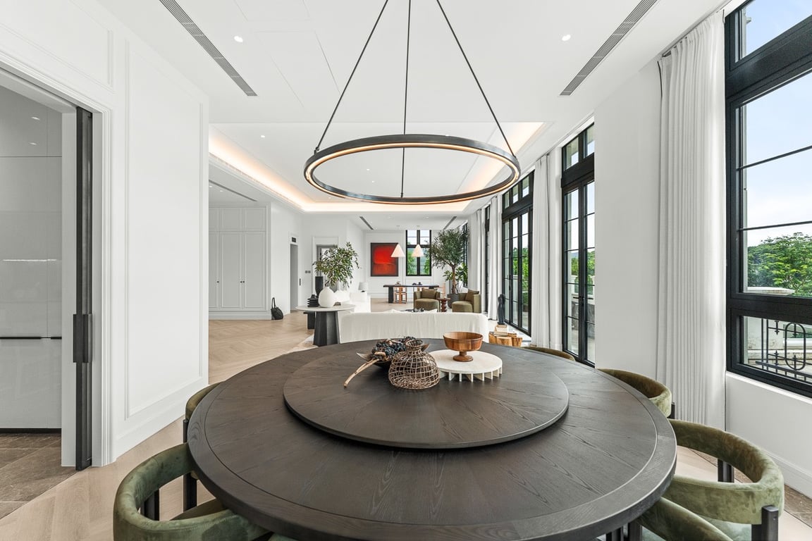https://img.propertyraptor.com/cdn-cgi/imagedelivery/KD5bF_AFL0JDTbKLWF7z9g/ap8/ap8_001/hornet/prp/img/df77eb20890a651a2eb943a7cd81e615-wtm.jpg/public