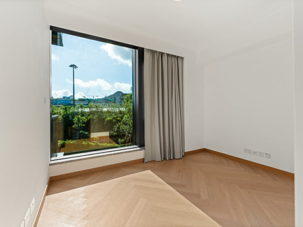 https://img.propertyraptor.com/cdn-cgi/imagedelivery/KD5bF_AFL0JDTbKLWF7z9g/ap8/ap8_001/hornet/prp/img/dfc5ba0061a7d9819deb9712fc5b7f2f-wtm.jpg/public