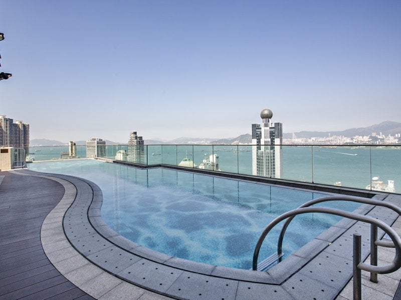 https://img.propertyraptor.com/cdn-cgi/imagedelivery/KD5bF_AFL0JDTbKLWF7z9g/ap8/ap8_001/hornet/prp/img/e00f4801ae6d6310c00edd587551e5e2.jpg/public
