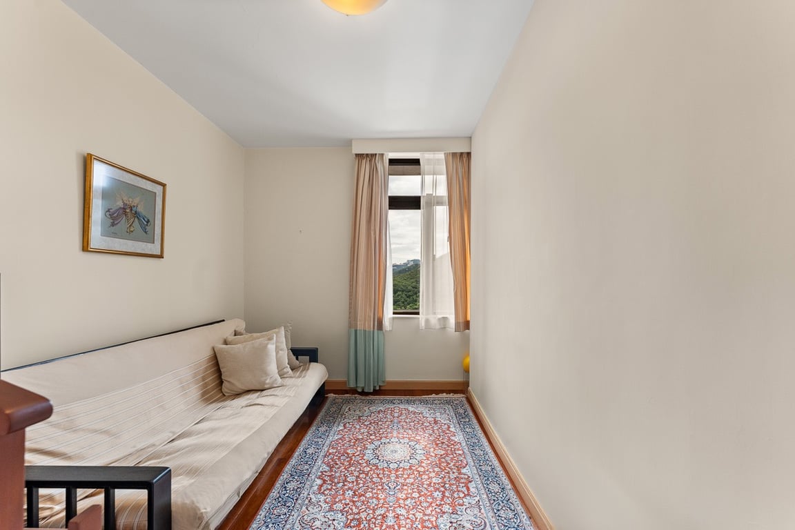 https://img.propertyraptor.com/cdn-cgi/imagedelivery/KD5bF_AFL0JDTbKLWF7z9g/ap8/ap8_001/hornet/prp/img/e022ea858d0505ad8062a90f2a0cbbf6-wtm.jpg/public