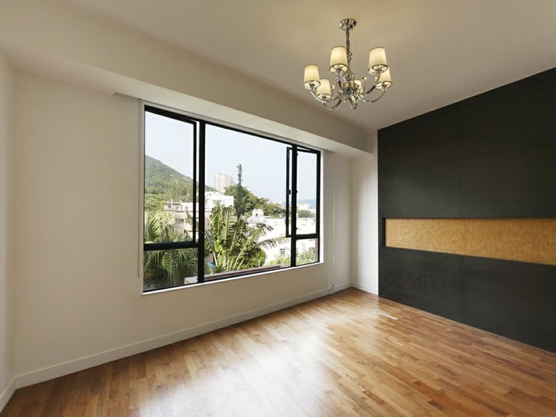 https://img.propertyraptor.com/cdn-cgi/imagedelivery/KD5bF_AFL0JDTbKLWF7z9g/ap8/ap8_001/hornet/prp/img/e052146933a4cf69081f19debe8a7738.jpg/public