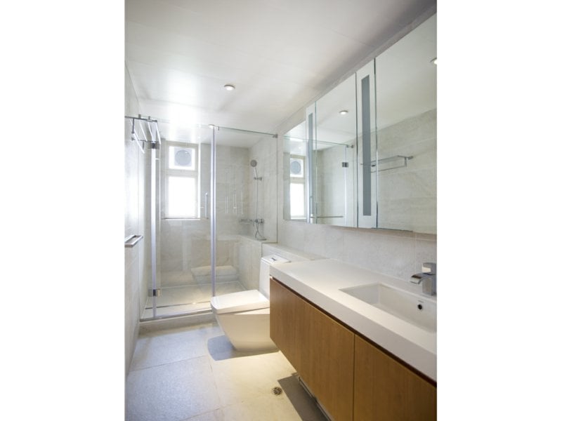 https://img.propertyraptor.com/cdn-cgi/imagedelivery/KD5bF_AFL0JDTbKLWF7z9g/ap8/ap8_001/hornet/prp/img/e0d1fd0368dd197e02f3e05e86d79fb5.jpg/public