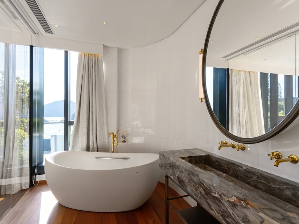 https://img.propertyraptor.com/cdn-cgi/imagedelivery/KD5bF_AFL0JDTbKLWF7z9g/ap8/ap8_001/hornet/prp/img/e1738e2f505d5fc6a2f62861b7044efe.jpg/public