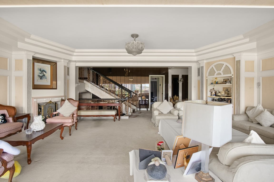 https://img.propertyraptor.com/cdn-cgi/imagedelivery/KD5bF_AFL0JDTbKLWF7z9g/ap8/ap8_001/hornet/prp/img/e1861dcbecb36af30f1085b0b0754e3c-wtm.jpg/public