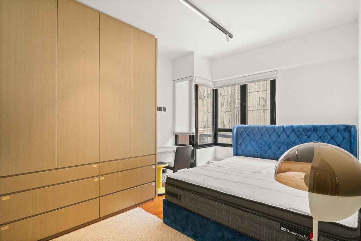 https://img.propertyraptor.com/cdn-cgi/imagedelivery/KD5bF_AFL0JDTbKLWF7z9g/ap8/ap8_001/hornet/prp/img/e1b48228c8d6e3da2ecb0624152a5908-wtm.jpg/public