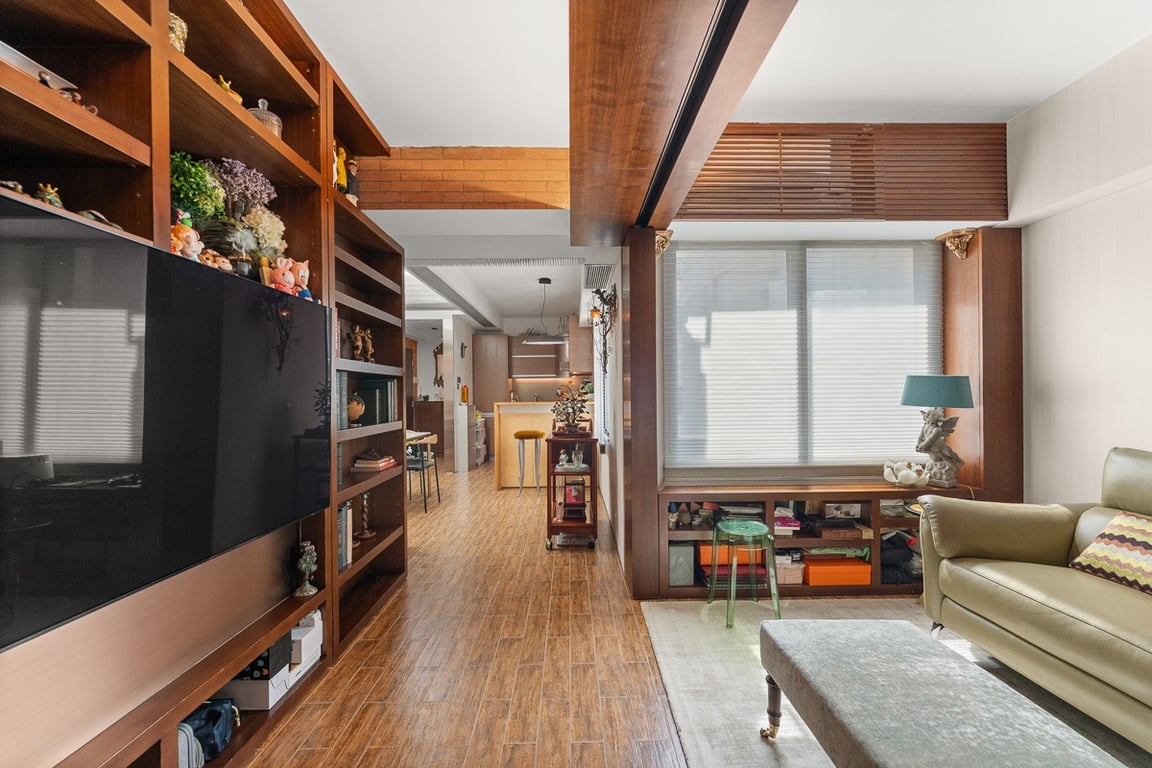 https://img.propertyraptor.com/cdn-cgi/imagedelivery/KD5bF_AFL0JDTbKLWF7z9g/ap8/ap8_001/hornet/prp/img/e1e67124f65081484389b744178fb8a0-wtm.jpg/public