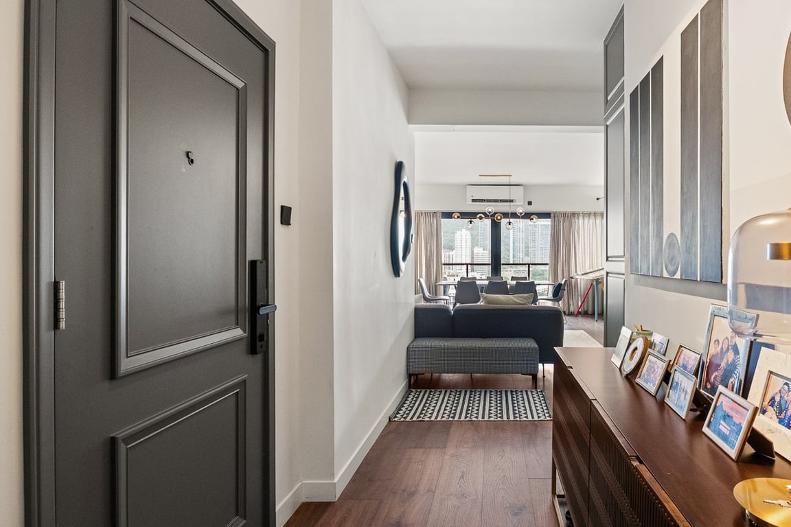 https://img.propertyraptor.com/cdn-cgi/imagedelivery/KD5bF_AFL0JDTbKLWF7z9g/ap8/ap8_001/hornet/prp/img/e1ea74dd9c1263846460e3ebe32a5681-wtm.jpg/public