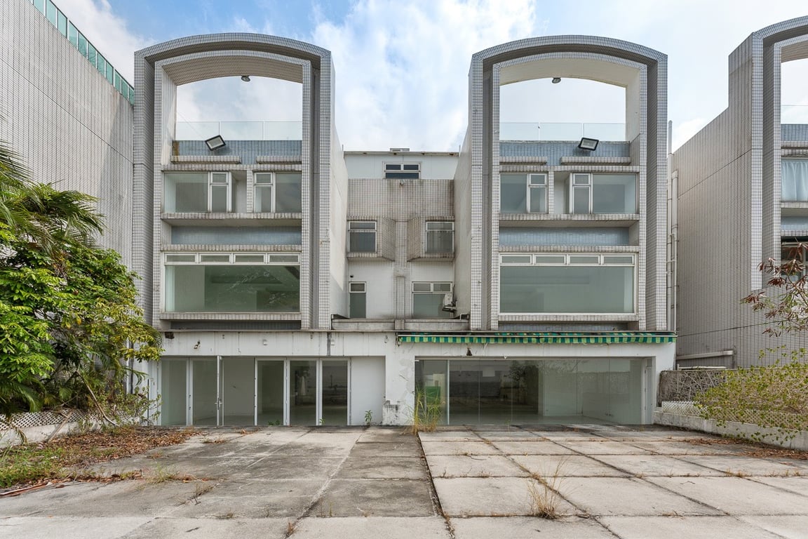https://img.propertyraptor.com/cdn-cgi/imagedelivery/KD5bF_AFL0JDTbKLWF7z9g/ap8/ap8_001/hornet/prp/img/e234358724f7e6ca8728b9d057d9303d-wtm.jpg/public