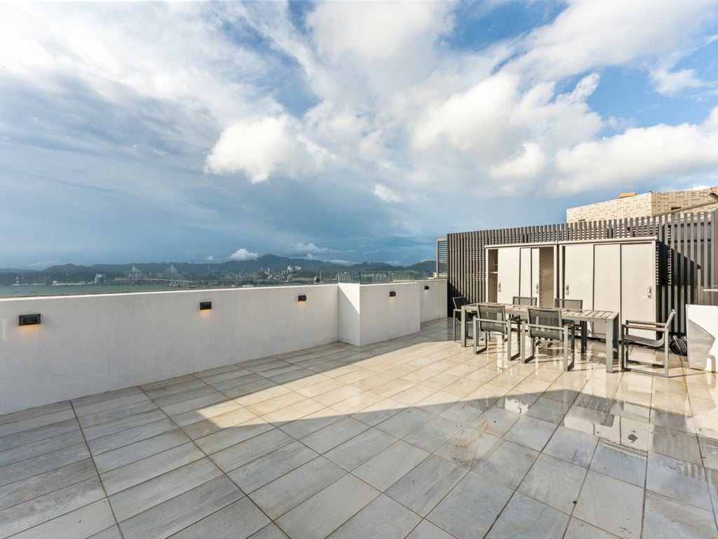 https://img.propertyraptor.com/cdn-cgi/imagedelivery/KD5bF_AFL0JDTbKLWF7z9g/ap8/ap8_001/hornet/prp/img/e2483829ef75a2fe6d3aae58b38c5d48-wtm.jpg/public