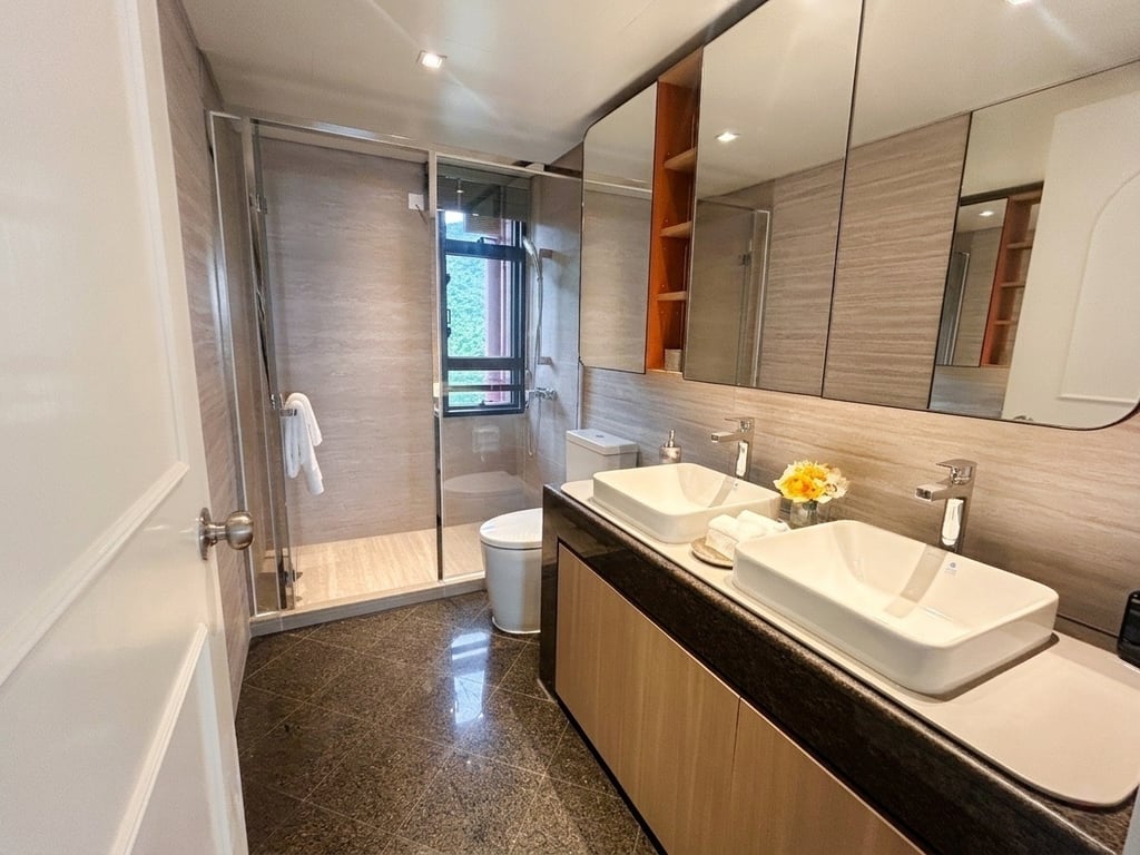 https://img.propertyraptor.com/cdn-cgi/imagedelivery/KD5bF_AFL0JDTbKLWF7z9g/ap8/ap8_001/hornet/prp/img/e276820730d6ddf7626bb71fd319edbd-wtm.jpg/public