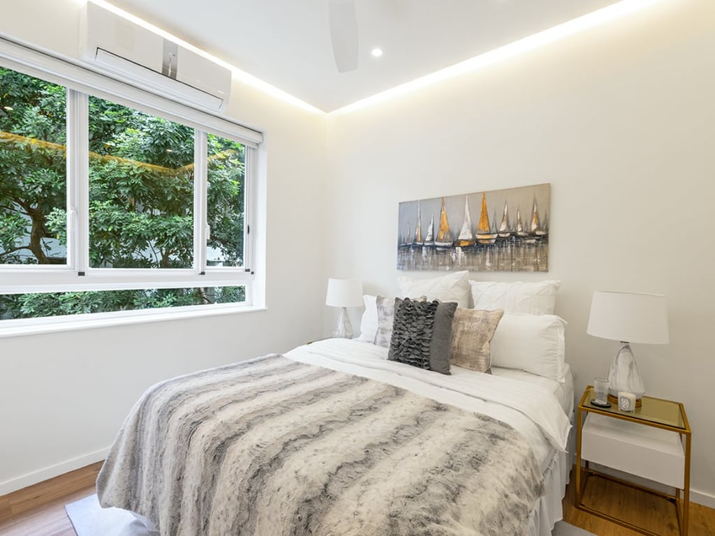 https://img.propertyraptor.com/cdn-cgi/imagedelivery/KD5bF_AFL0JDTbKLWF7z9g/ap8/ap8_001/hornet/prp/img/e297950fa0b7ad84dae87df435e1ec6a.jpg/public