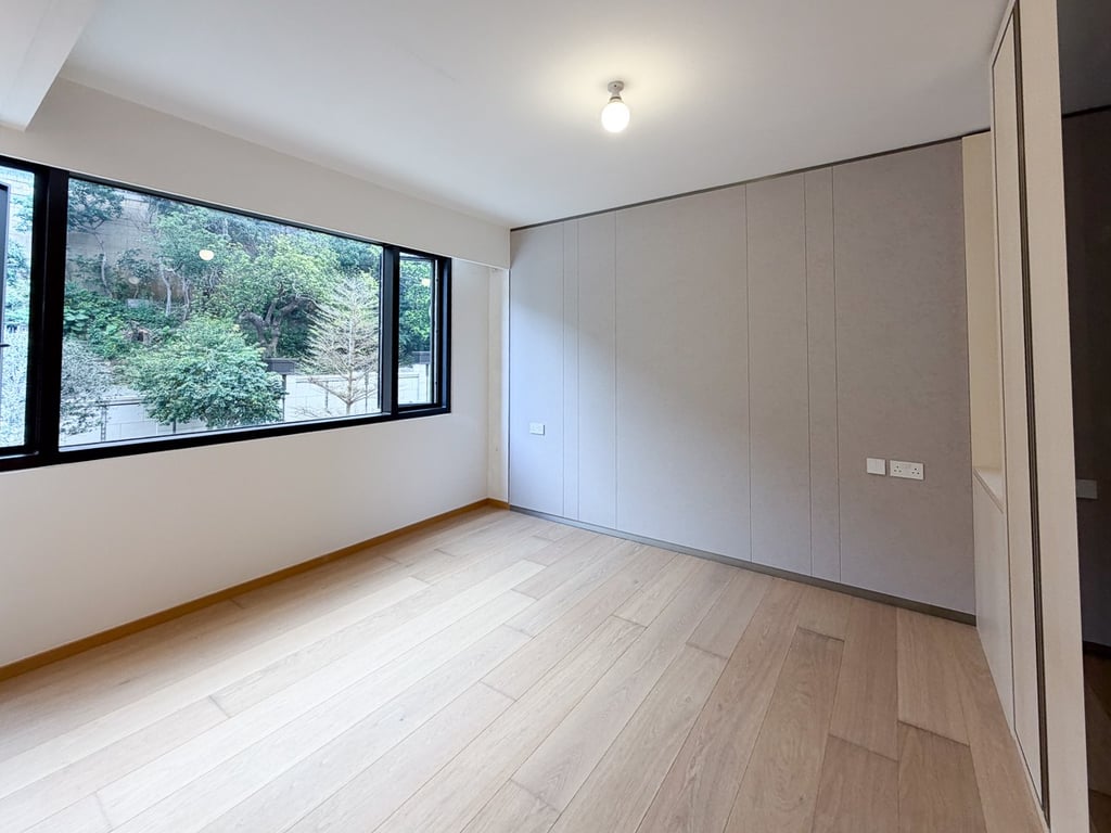 https://img.propertyraptor.com/cdn-cgi/imagedelivery/KD5bF_AFL0JDTbKLWF7z9g/ap8/ap8_001/hornet/prp/img/e33526ef9a6a7efb838ef1df4f5c1174-wtm.jpg/public