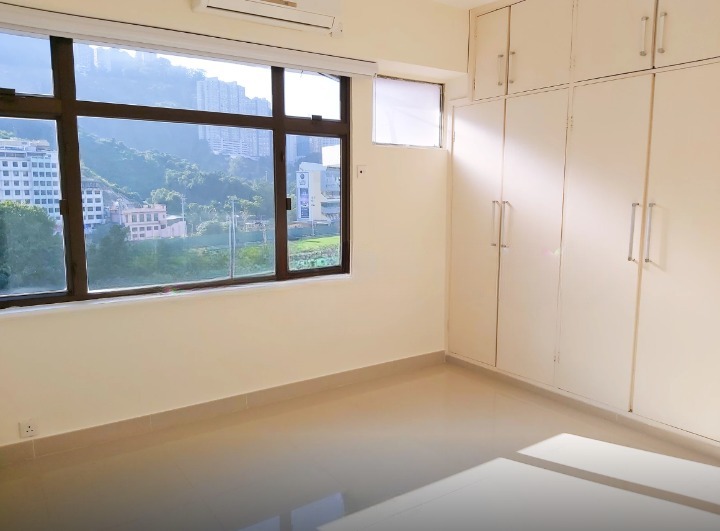 https://img.propertyraptor.com/cdn-cgi/imagedelivery/KD5bF_AFL0JDTbKLWF7z9g/ap8/ap8_001/hornet/prp/img/e390f3bcac47a9a3c2b5fedf6842bbd5-wtm.jpg/public