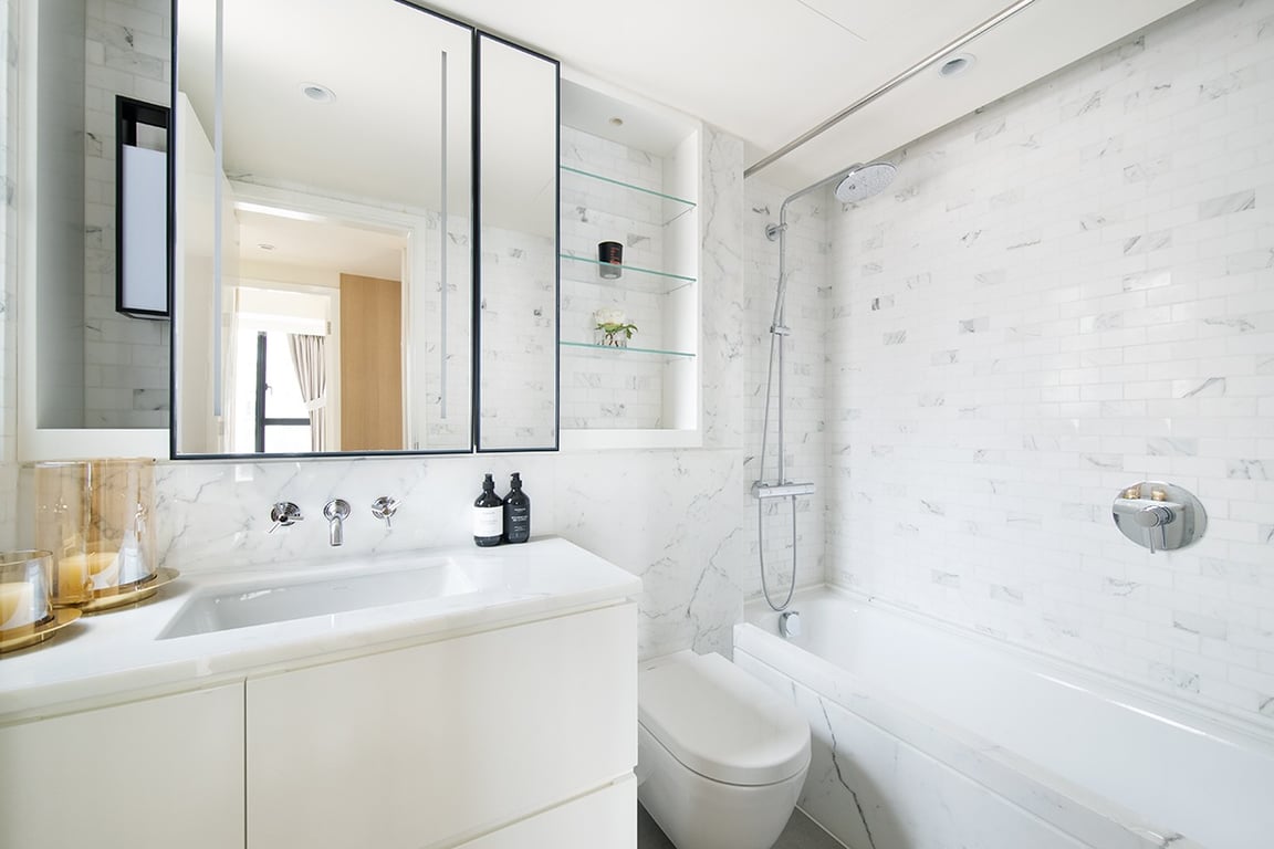 https://img.propertyraptor.com/cdn-cgi/imagedelivery/KD5bF_AFL0JDTbKLWF7z9g/ap8/ap8_001/hornet/prp/img/e3adeab455c825cc3e09da9eee8b488c-wtm.jpg/public