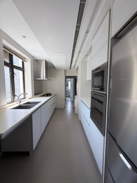 https://img.propertyraptor.com/cdn-cgi/imagedelivery/KD5bF_AFL0JDTbKLWF7z9g/ap8/ap8_001/hornet/prp/img/e3e578f2f52cd9e8ccf813b35547077a-wtm.jpg/public