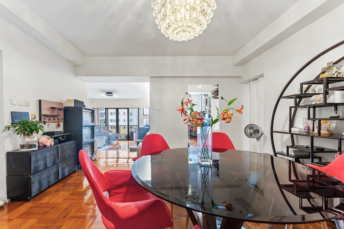 https://img.propertyraptor.com/cdn-cgi/imagedelivery/KD5bF_AFL0JDTbKLWF7z9g/ap8/ap8_001/hornet/prp/img/e3f3b4aaadf743c8d7674c53af9c580f-wtm.jpg/public
