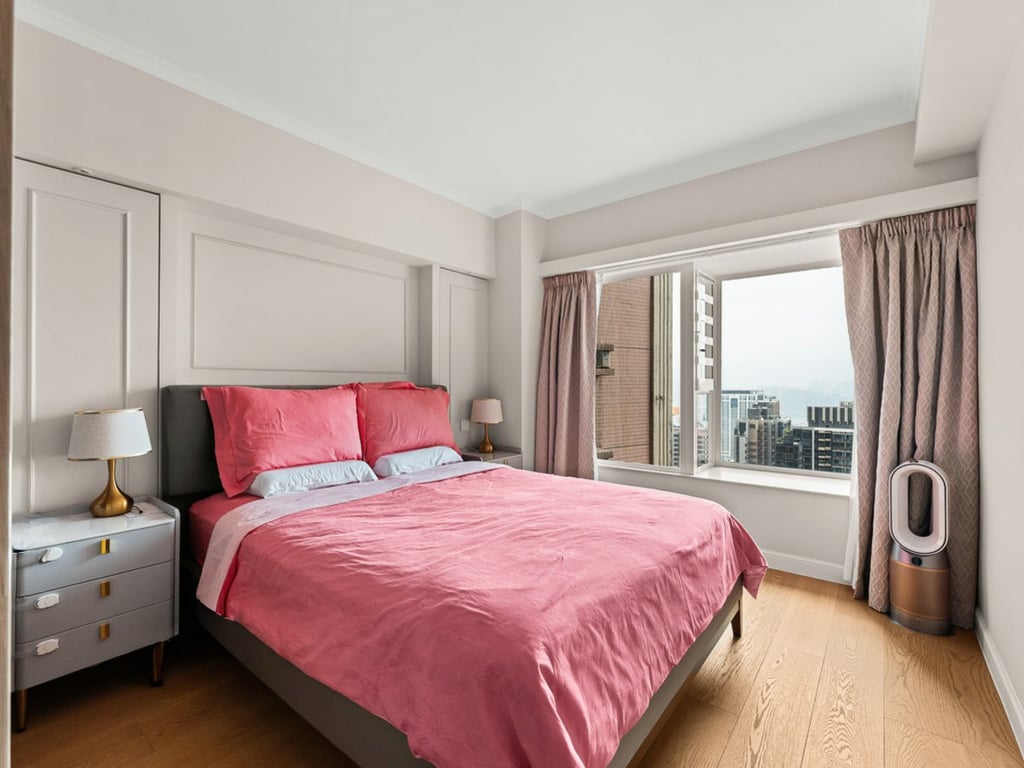 https://img.propertyraptor.com/cdn-cgi/imagedelivery/KD5bF_AFL0JDTbKLWF7z9g/ap8/ap8_001/hornet/prp/img/e40266408a3b4a591405820518fc972b-wtm.jpg/public
