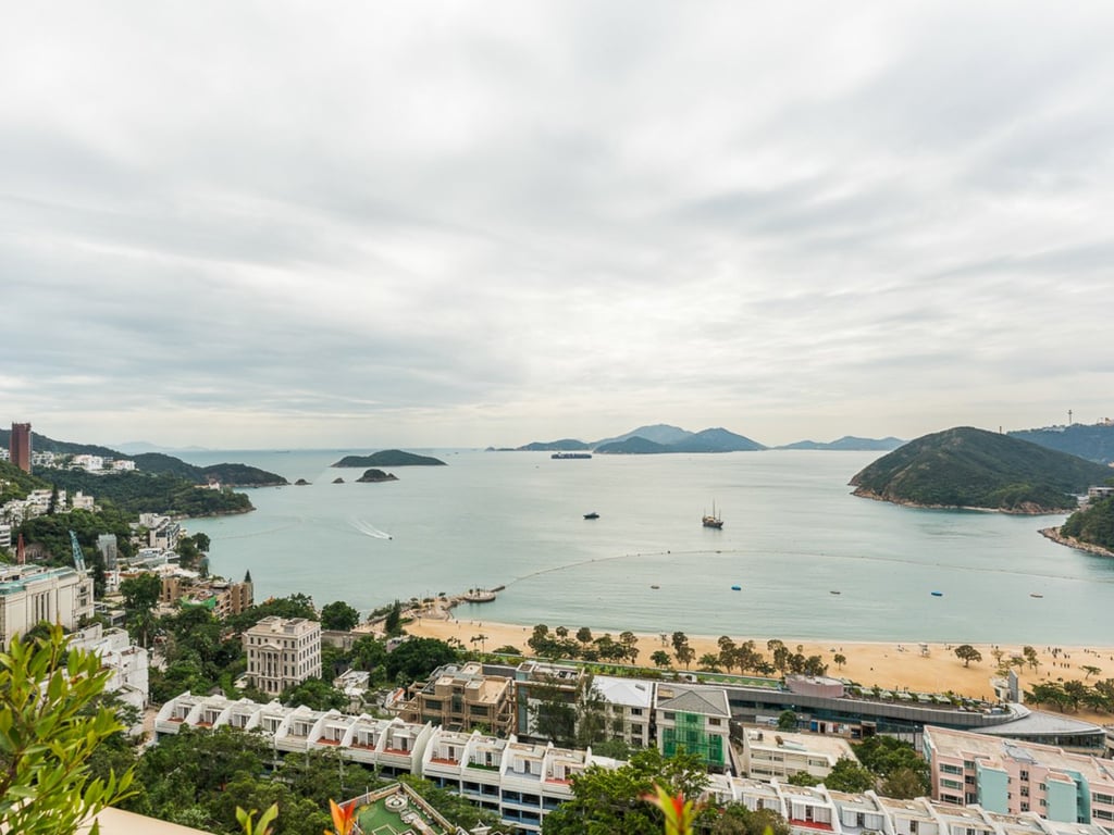 https://img.propertyraptor.com/cdn-cgi/imagedelivery/KD5bF_AFL0JDTbKLWF7z9g/ap8/ap8_001/hornet/prp/img/e44cf06f53caa5aa4d844bd73e4b96d0-wtm.jpg/public