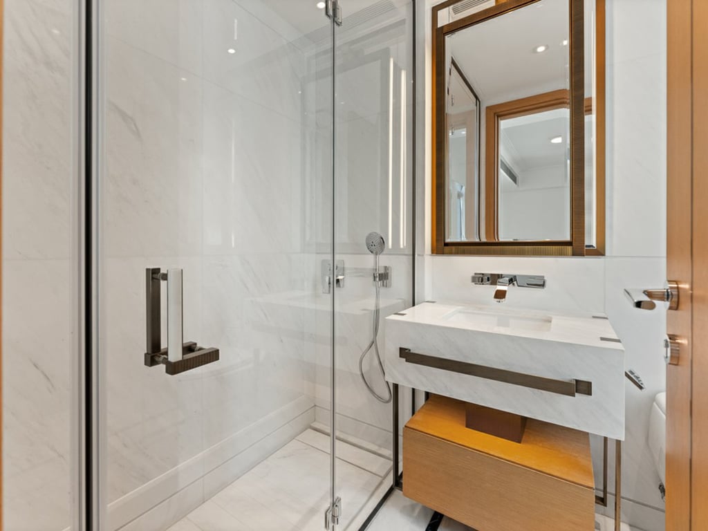 https://img.propertyraptor.com/cdn-cgi/imagedelivery/KD5bF_AFL0JDTbKLWF7z9g/ap8/ap8_001/hornet/prp/img/e45155494ed4b0e9df89a4138a3311b0-wtm.jpg/public