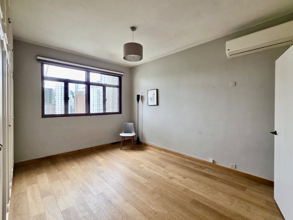 https://img.propertyraptor.com/cdn-cgi/imagedelivery/KD5bF_AFL0JDTbKLWF7z9g/ap8/ap8_001/hornet/prp/img/e45becb28382b5e203cfd4ab67804369-wtm.jpg/public