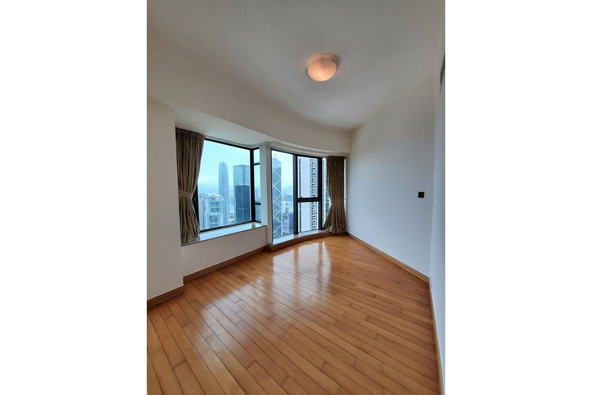 Fairlane Tower