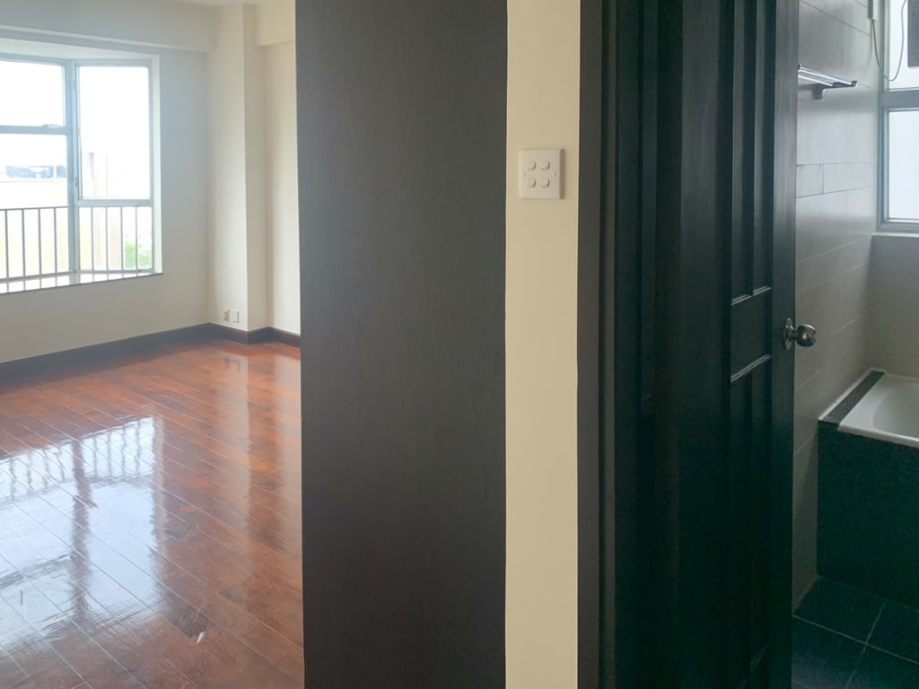 https://img.propertyraptor.com/cdn-cgi/imagedelivery/KD5bF_AFL0JDTbKLWF7z9g/ap8/ap8_001/hornet/prp/img/e4840a8ba5e289b1624c1b6f0e7bbbf4.jpg/public