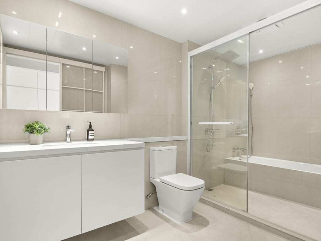 https://img.propertyraptor.com/cdn-cgi/imagedelivery/KD5bF_AFL0JDTbKLWF7z9g/ap8/ap8_001/hornet/prp/img/e485a0fb53be525c686424ecafd94c57-wtm.jpg/public