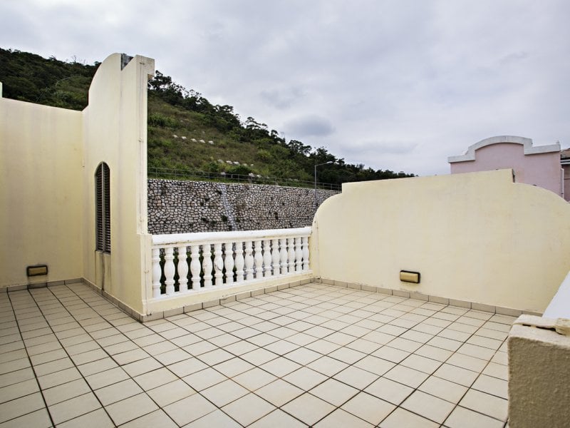 https://img.propertyraptor.com/cdn-cgi/imagedelivery/KD5bF_AFL0JDTbKLWF7z9g/ap8/ap8_001/hornet/prp/img/e4b4fd9dc0fe6710982becdbd1ff4f2a.jpg/public