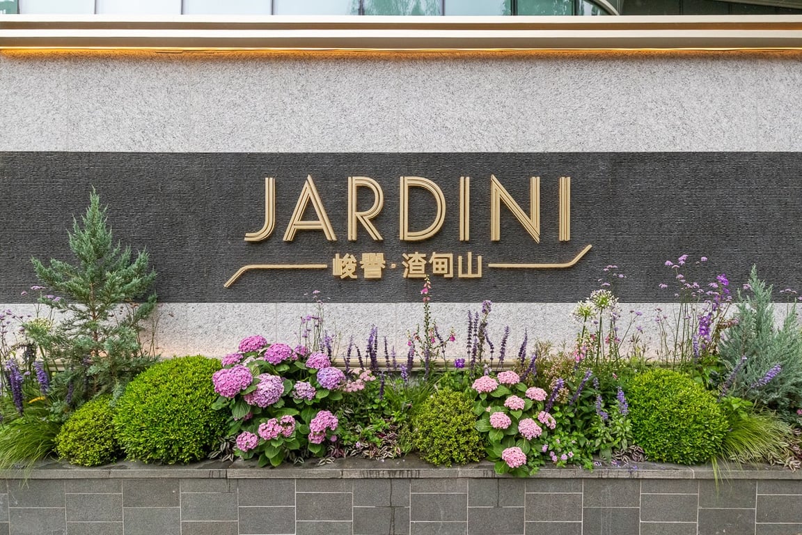 https://img.propertyraptor.com/cdn-cgi/imagedelivery/KD5bF_AFL0JDTbKLWF7z9g/ap8/ap8_001/hornet/prp/img/e527d32e518cb9405dcdb65c2b59c818-wtm.jpg/public