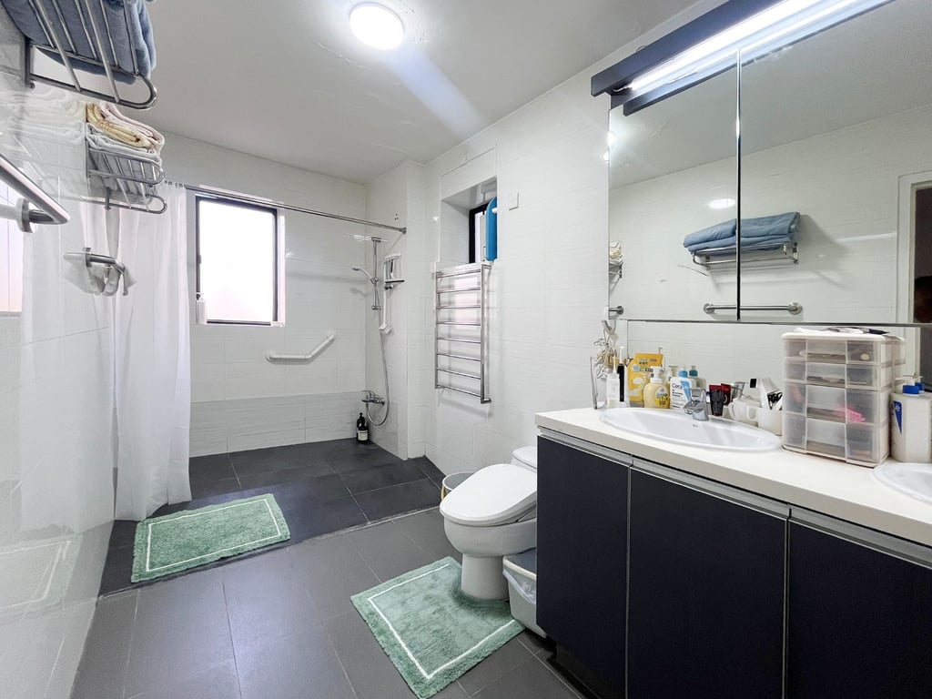 https://img.propertyraptor.com/cdn-cgi/imagedelivery/KD5bF_AFL0JDTbKLWF7z9g/ap8/ap8_001/hornet/prp/img/e59f08f0b6fde7cc8a1ad8d2f7428cd0-wtm.jpg/public
