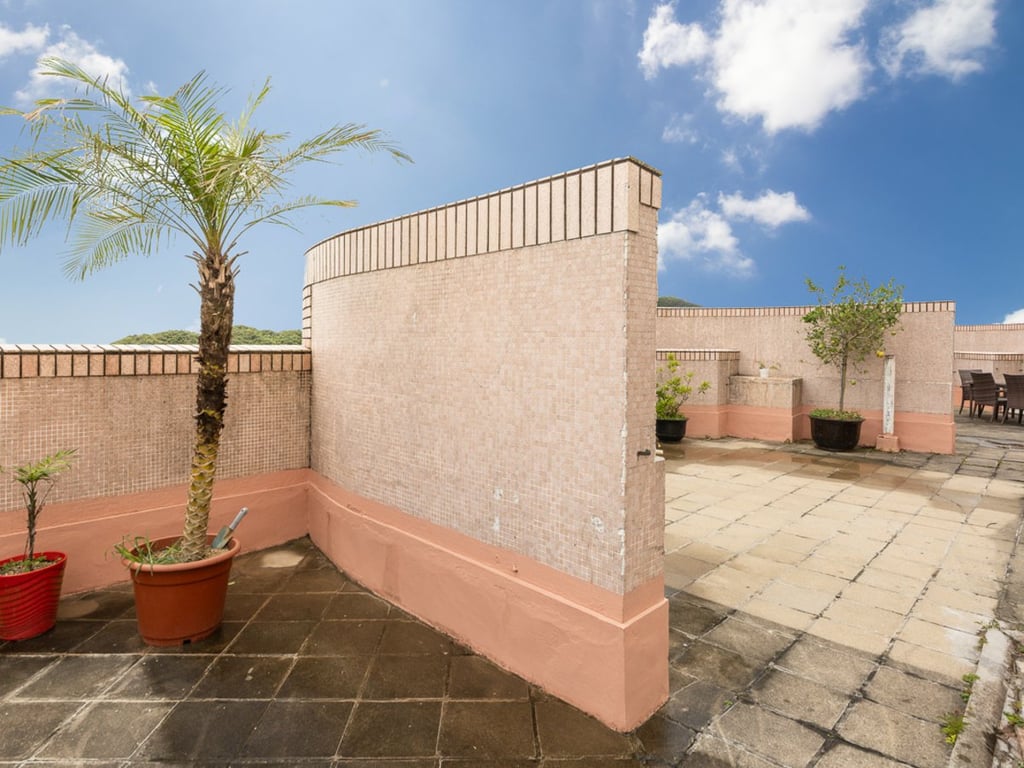 https://img.propertyraptor.com/cdn-cgi/imagedelivery/KD5bF_AFL0JDTbKLWF7z9g/ap8/ap8_001/hornet/prp/img/e5a0f51f89318fbafab6c04c3c6fbcaa-wtm.jpg/public