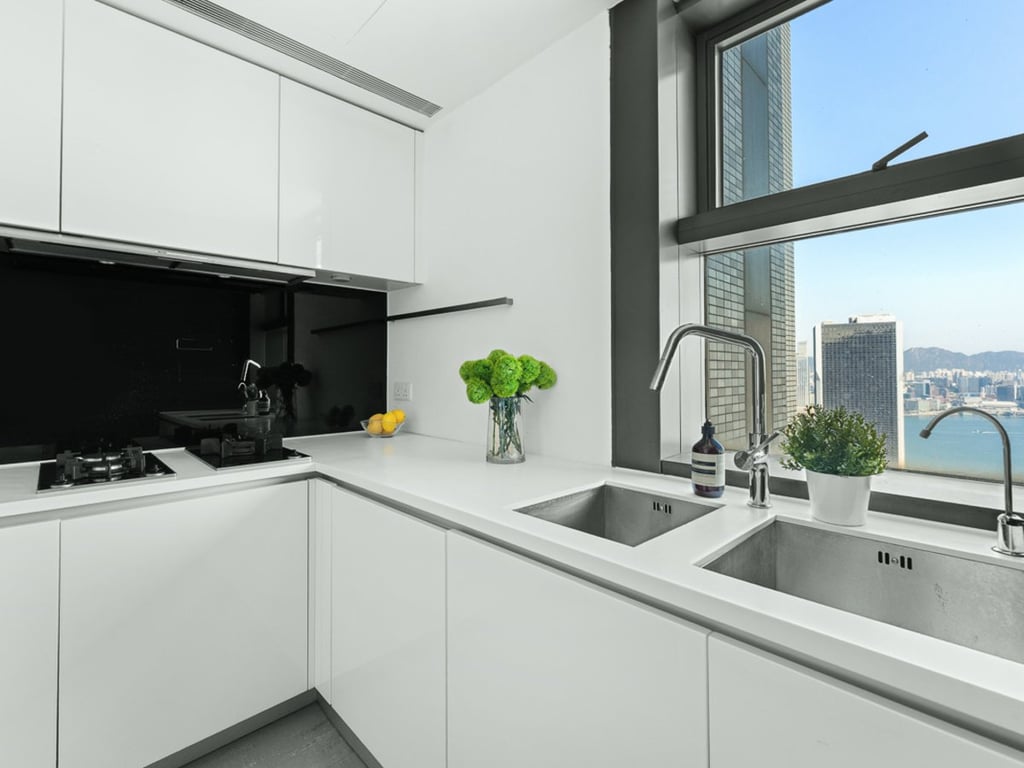 https://img.propertyraptor.com/cdn-cgi/imagedelivery/KD5bF_AFL0JDTbKLWF7z9g/ap8/ap8_001/hornet/prp/img/e5b0a757b28f8b8e34be539ec2e857a8-wtm.jpg/public