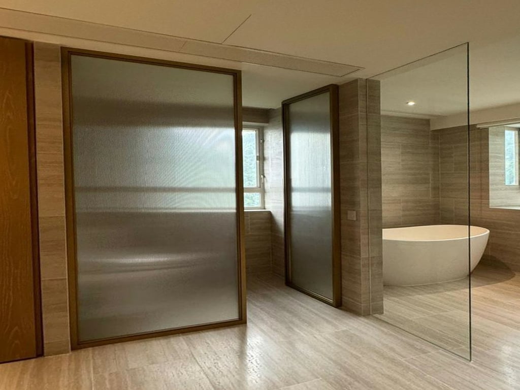 https://img.propertyraptor.com/cdn-cgi/imagedelivery/KD5bF_AFL0JDTbKLWF7z9g/ap8/ap8_001/hornet/prp/img/e60586b364a9e158d53cd86e0336b9e3.jpg/public