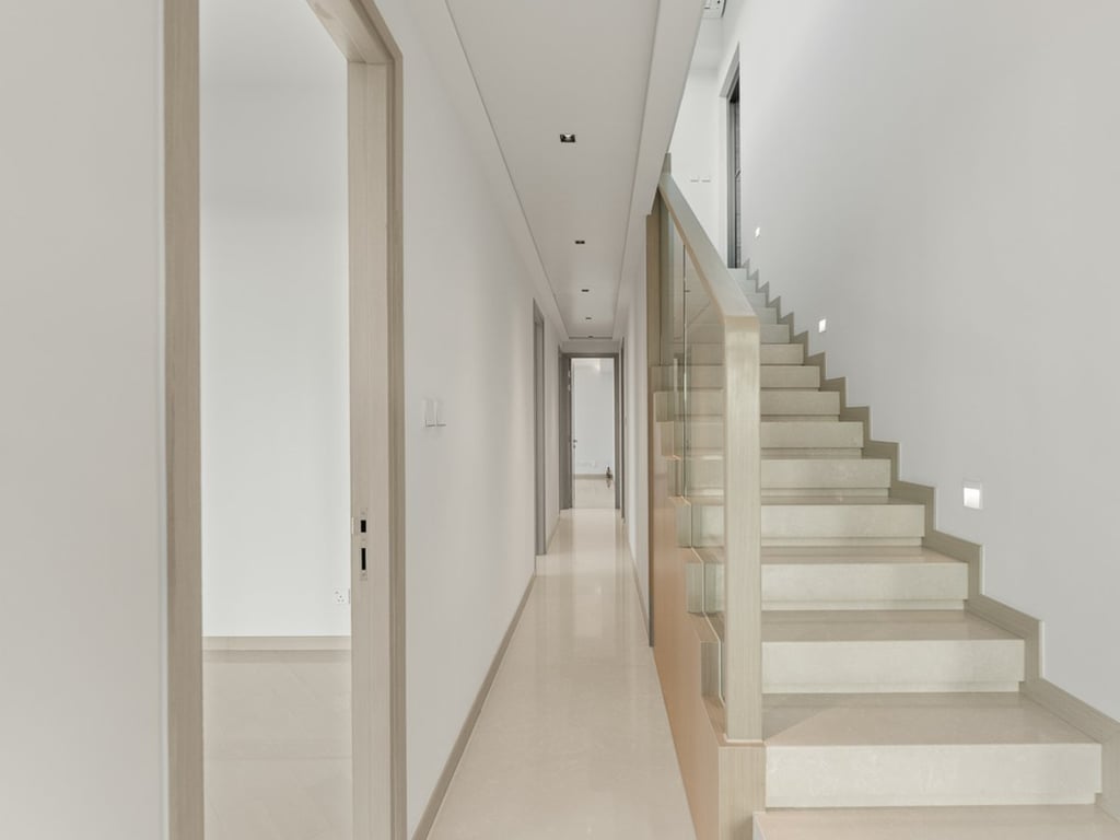 https://img.propertyraptor.com/cdn-cgi/imagedelivery/KD5bF_AFL0JDTbKLWF7z9g/ap8/ap8_001/hornet/prp/img/e612b213fc2dcfea600c19b8965421b9-wtm.jpg/public