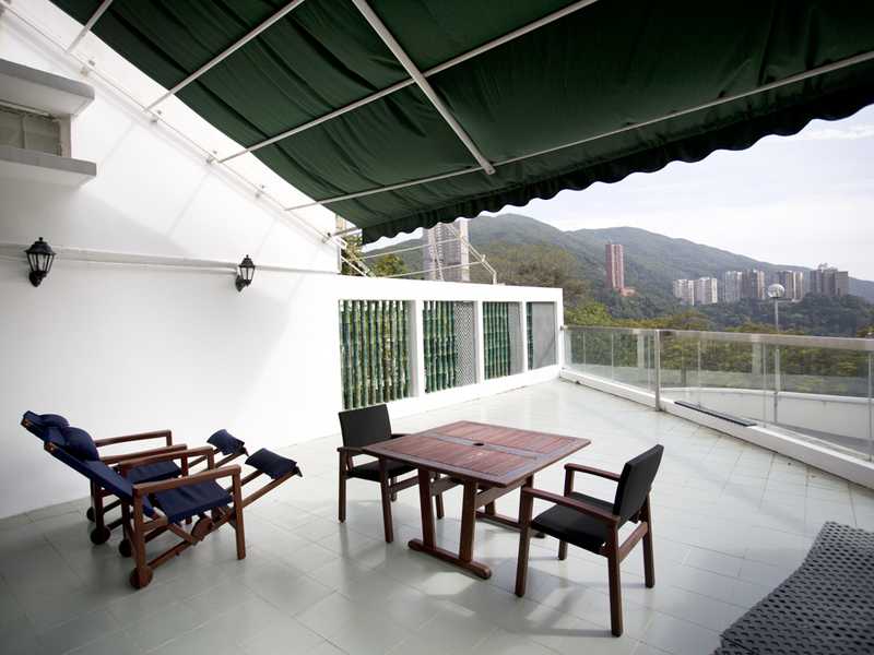 https://img.propertyraptor.com/cdn-cgi/imagedelivery/KD5bF_AFL0JDTbKLWF7z9g/ap8/ap8_001/hornet/prp/img/e66ffbab433e5e705da5f094d08ba477.jpg/public