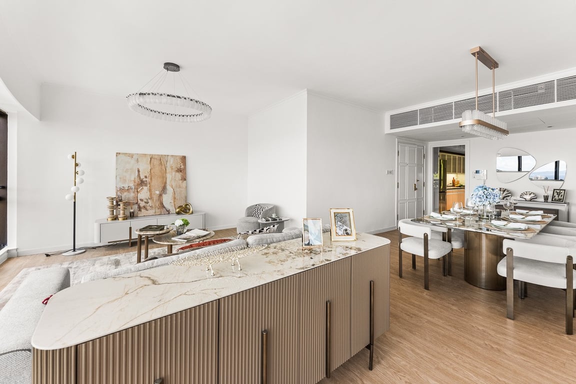 https://img.propertyraptor.com/cdn-cgi/imagedelivery/KD5bF_AFL0JDTbKLWF7z9g/ap8/ap8_001/hornet/prp/img/e6f269b2ccce9d511c3309564b611824-wtm.jpg/public