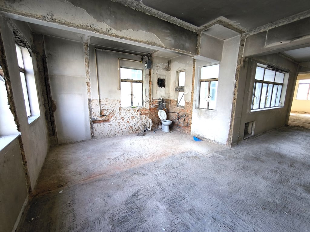 https://img.propertyraptor.com/cdn-cgi/imagedelivery/KD5bF_AFL0JDTbKLWF7z9g/ap8/ap8_001/hornet/prp/img/e6f411aa8a1658db157181222023dfd4-wtm.jpg/public