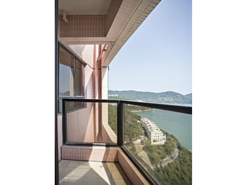 https://img.propertyraptor.com/cdn-cgi/imagedelivery/KD5bF_AFL0JDTbKLWF7z9g/ap8/ap8_001/hornet/prp/img/e6f82920e86573e508cbea38ce0f0936.jpg/public