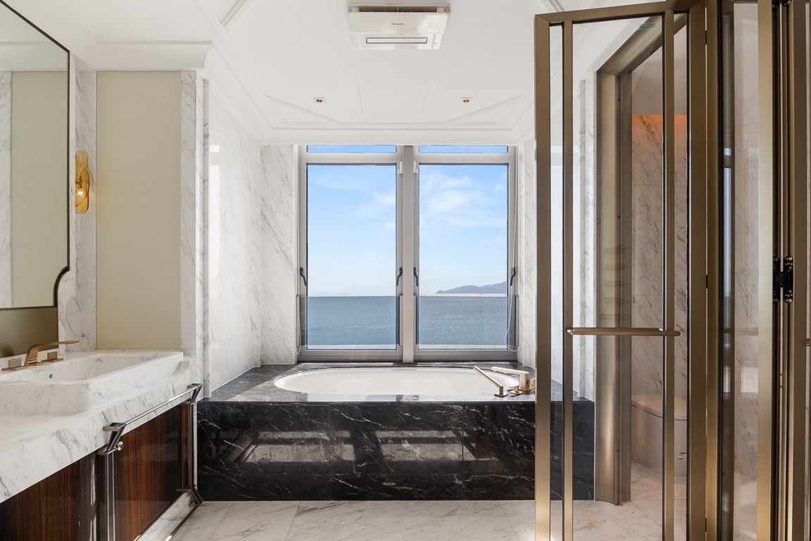 https://img.propertyraptor.com/cdn-cgi/imagedelivery/KD5bF_AFL0JDTbKLWF7z9g/ap8/ap8_001/hornet/prp/img/e745012330d4783a5c585caec55ec434-wtm.jpg/public