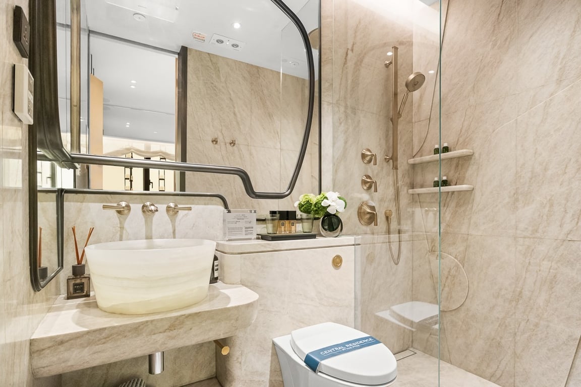 https://img.propertyraptor.com/cdn-cgi/imagedelivery/KD5bF_AFL0JDTbKLWF7z9g/ap8/ap8_001/hornet/prp/img/e77819bb2e93aa2c2fe3758f79f17b70-wtm.jpg/public