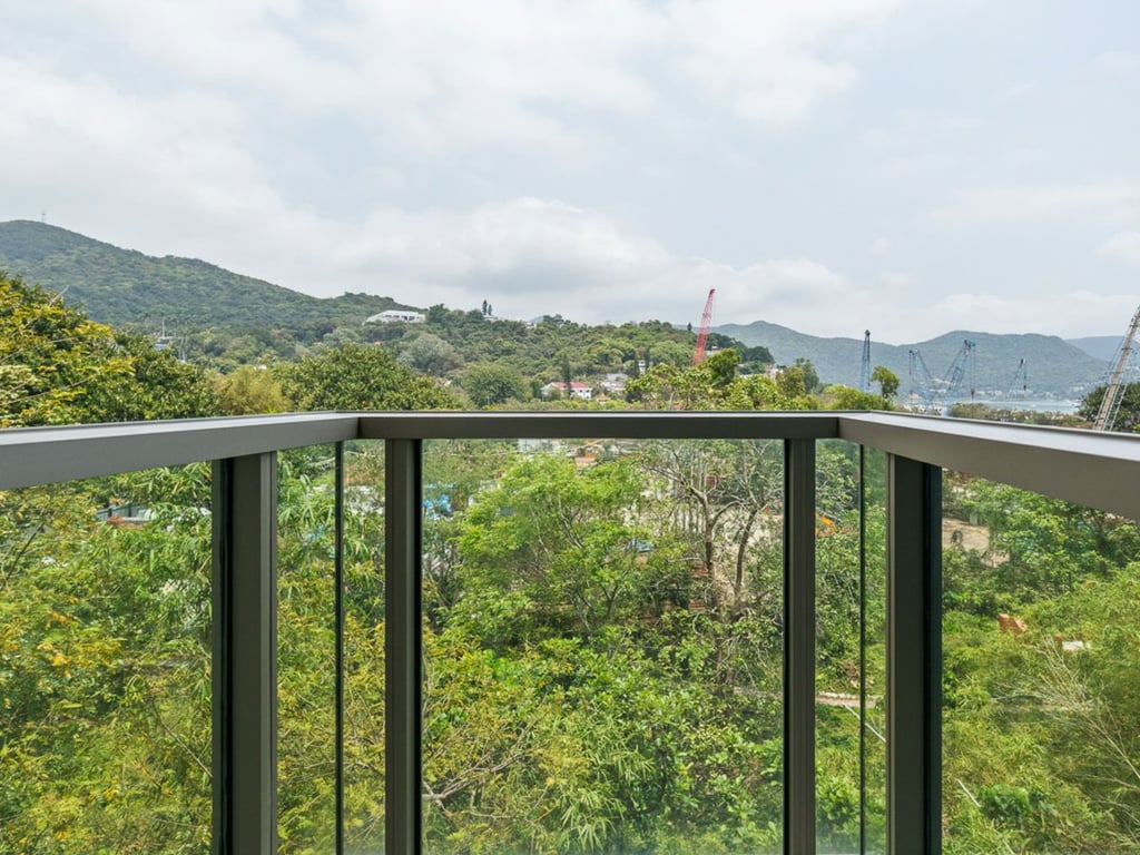 https://img.propertyraptor.com/cdn-cgi/imagedelivery/KD5bF_AFL0JDTbKLWF7z9g/ap8/ap8_001/hornet/prp/img/e7bb9455ba3e65235e925fc5dfa3f33e.jpg/public