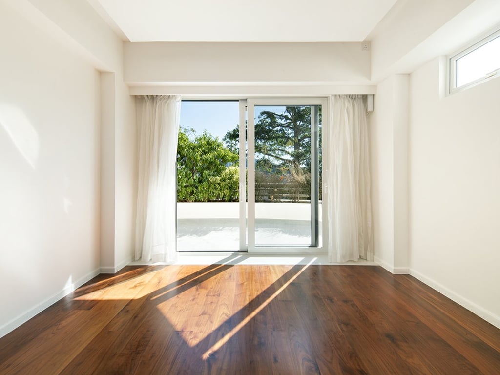 https://img.propertyraptor.com/cdn-cgi/imagedelivery/KD5bF_AFL0JDTbKLWF7z9g/ap8/ap8_001/hornet/prp/img/e7f2ef6dddb5dc23b456af40a0ff4910.jpg/public