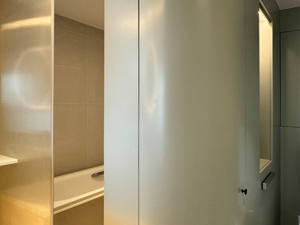 https://img.propertyraptor.com/cdn-cgi/imagedelivery/KD5bF_AFL0JDTbKLWF7z9g/ap8/ap8_001/hornet/prp/img/e7fd50a6703deeffb37da05388f1508d.jpg/public