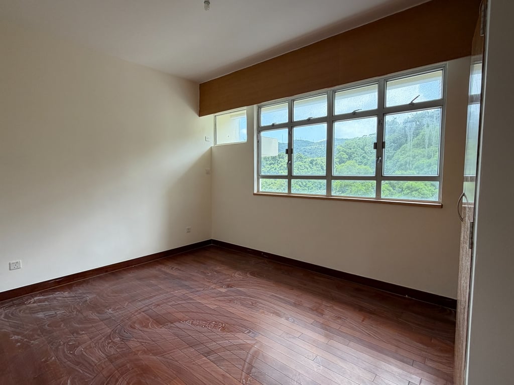https://img.propertyraptor.com/cdn-cgi/imagedelivery/KD5bF_AFL0JDTbKLWF7z9g/ap8/ap8_001/hornet/prp/img/e82a10aadeb2d18d2523b777736d52d8-wtm.jpg/public