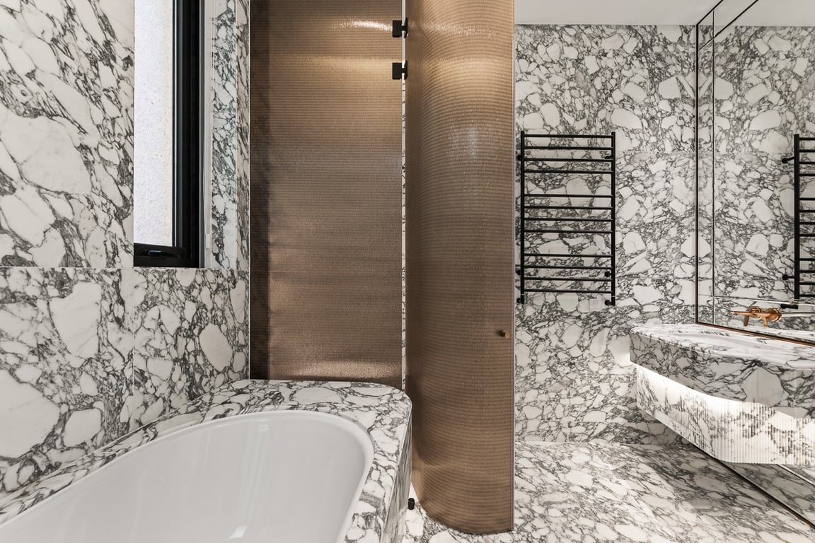https://img.propertyraptor.com/cdn-cgi/imagedelivery/KD5bF_AFL0JDTbKLWF7z9g/ap8/ap8_001/hornet/prp/img/e84815285eebc8f027e03d29eb6bf7a4-wtm.jpg/public