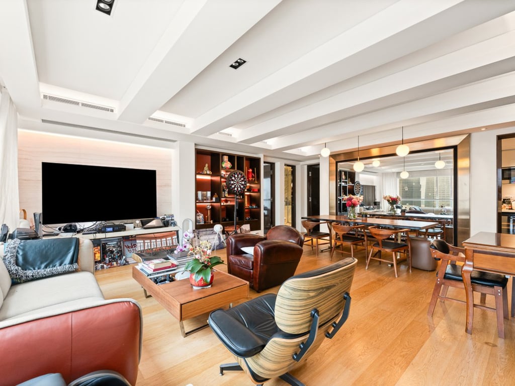 https://img.propertyraptor.com/cdn-cgi/imagedelivery/KD5bF_AFL0JDTbKLWF7z9g/ap8/ap8_001/hornet/prp/img/e85fce520394df56af74255f82e12af8-wtm.jpg/public